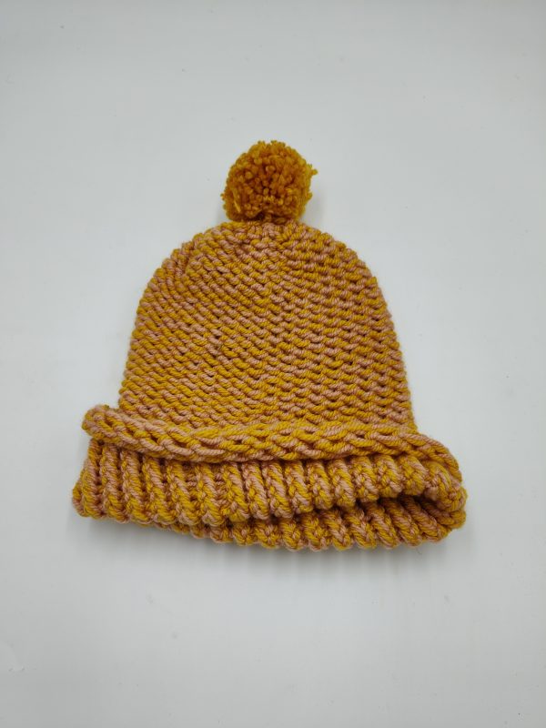 Single pom-pom hat - Image 10