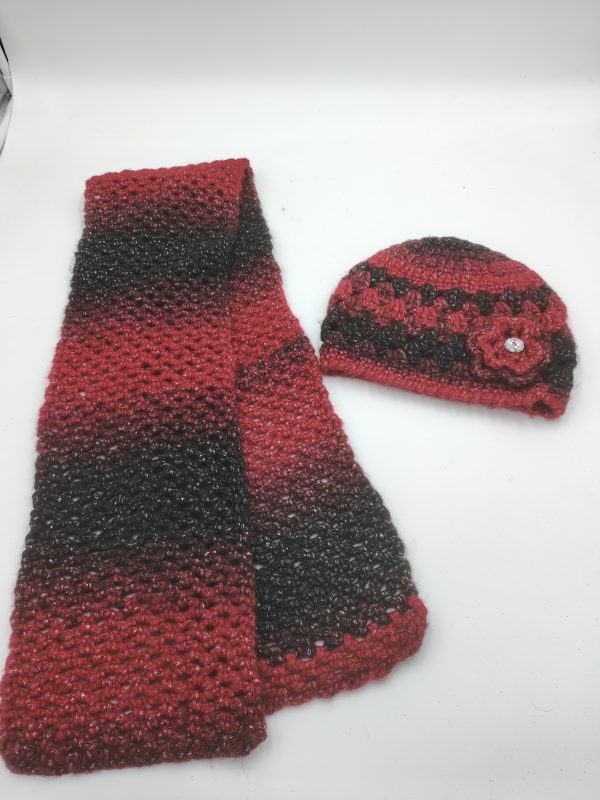 Red & Black hat and scarf