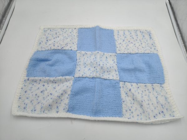 two-coloured blanket - Image 3