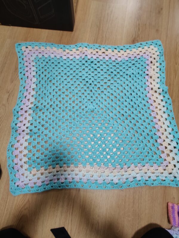 three-toned blanket - Image 2
