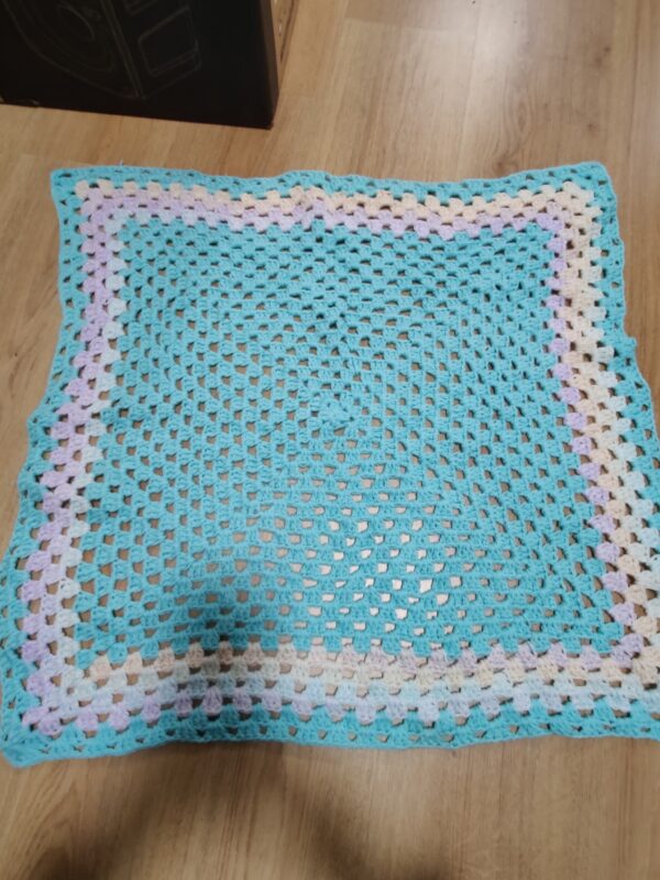 three-toned blanket - Image 3