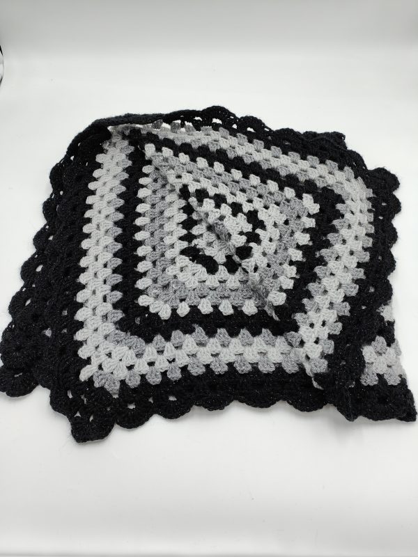 three-toned blanket - Image 6